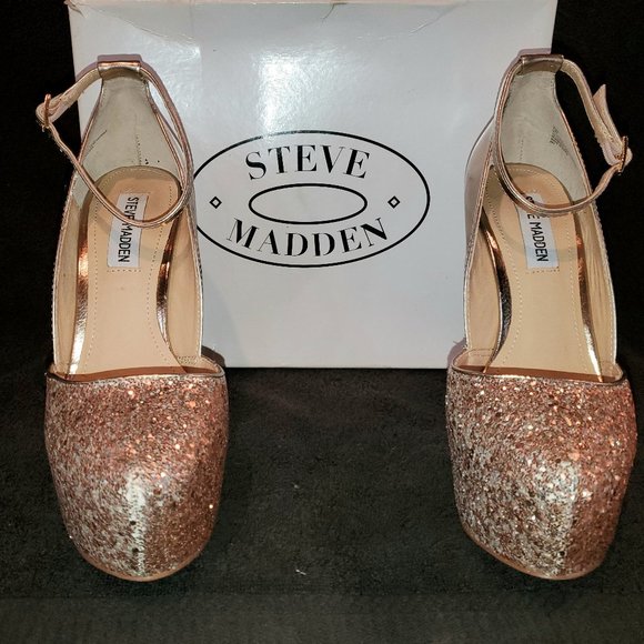 Champagne Steve Madden stilettos - Picture 1 of 4
